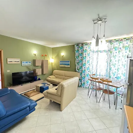 Panoramic Penthouse Apartment Golem (Tirana)